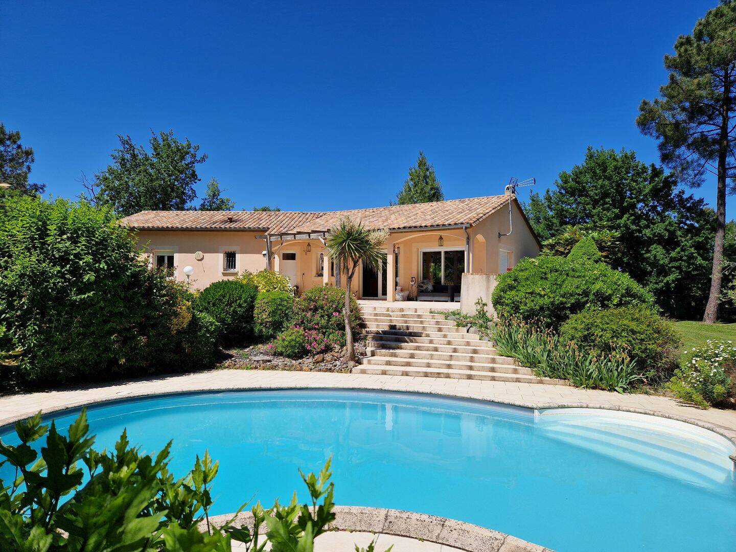 Maison 6 pièces 146 m² · à Sanilhac · 146 m² · 285 000 €