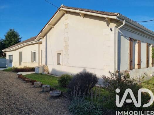 Maison à vendre 197 000 € 4 pièces 3 chambres 130 m² 437 m² de terrain Saint-Médard-de-Guizières 33230