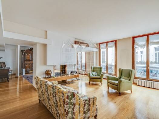 Appartement à vendre 1 570 000 € 4 pièces 3 chambres 144 m² Étage 1/5 Enfants Rouges Paris 3ème arrondissement 75003