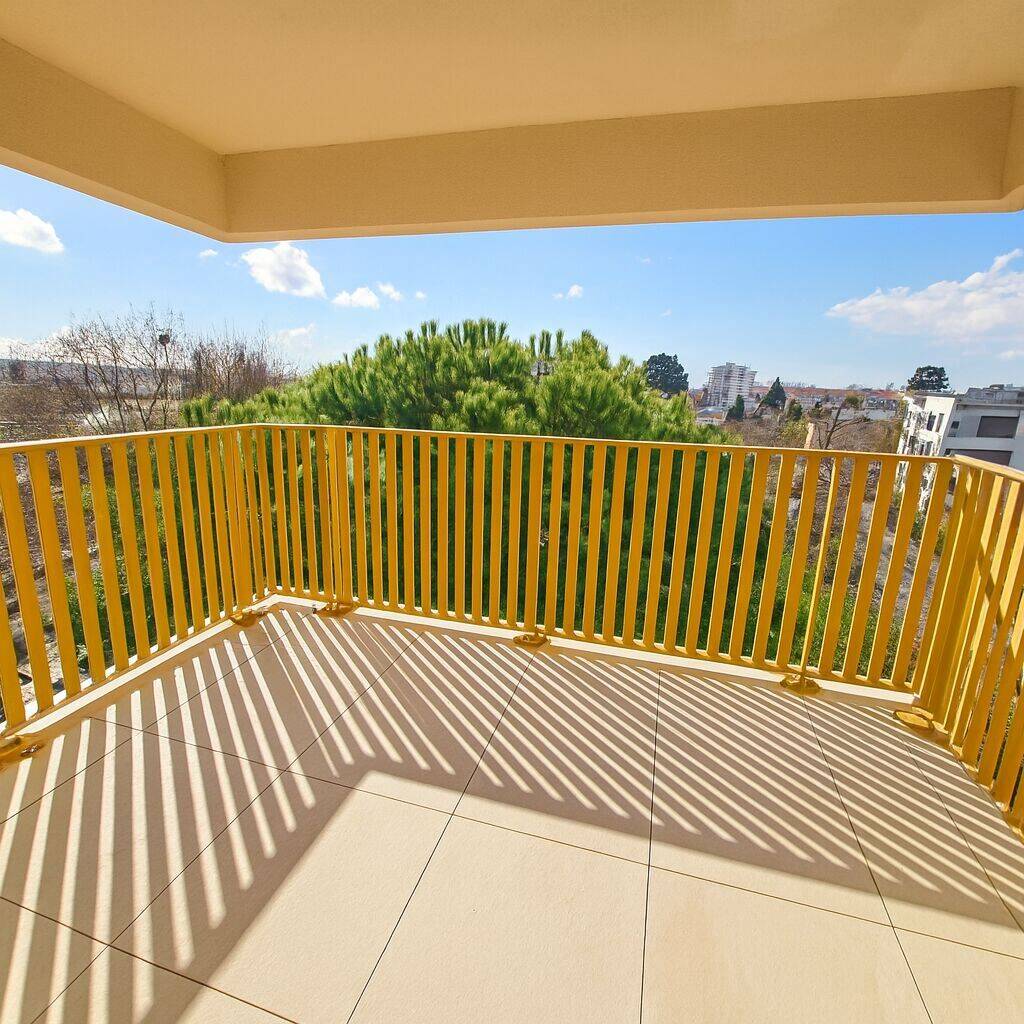 Appartement 2 pièces 42 m² · à Villefranche-sur-Saône · 42 m² · 690 €