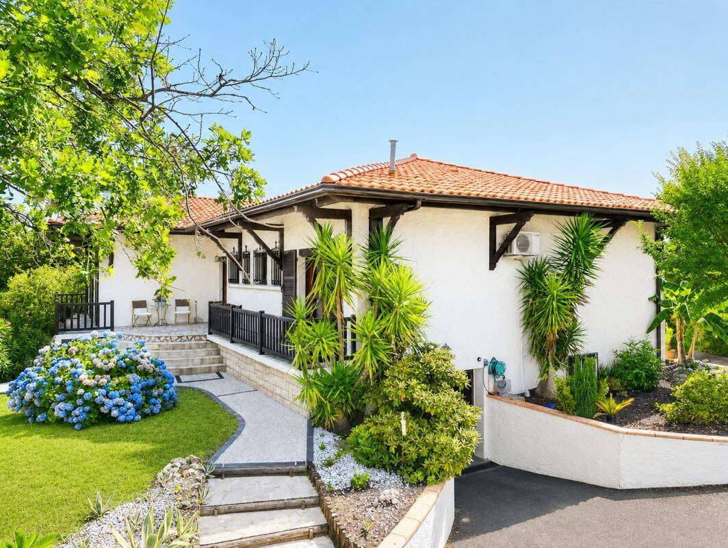 Maison 6 pièces 190 m² · à Tosse · 190 m² · 699 000 €