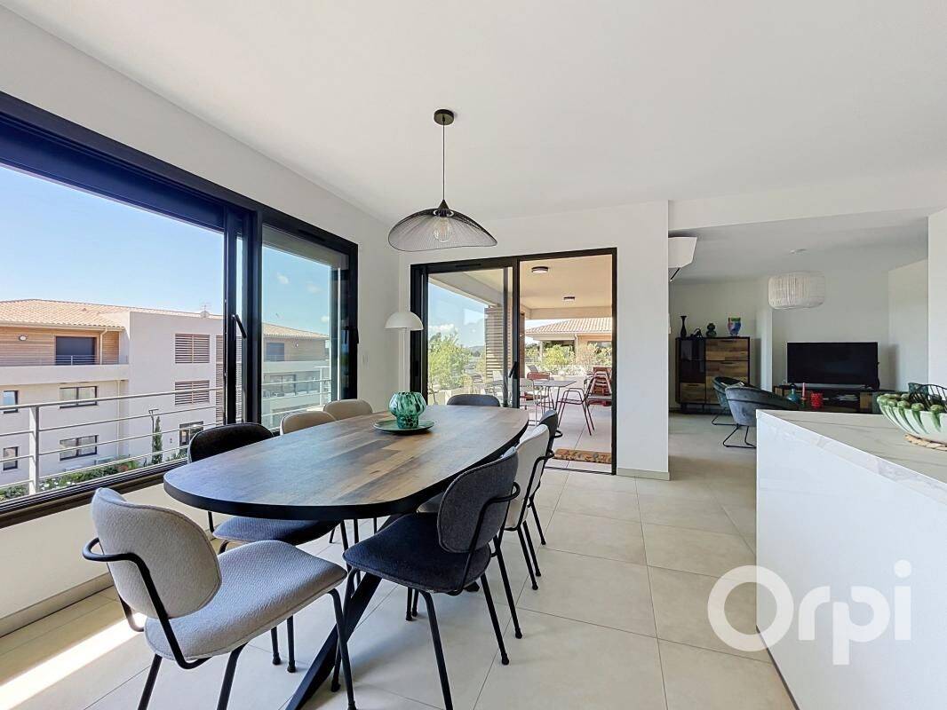 Appartement 4 pièces 105 m² · à Lecci · 105 m² · 670 000 €