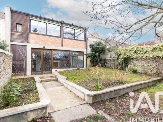 Maison de plain-pied à vendre 269 000 € 4 pièces 2 chambres 81 m² 427 m² de terrain Leuville-sur-Orge 91310