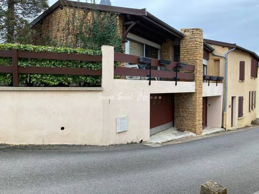 Maison à vendre 830 000 € 6 pièces 5 chambres 231 m² 323 m² de terrain Saint-Cyr-au-Mont-d'Or 69450