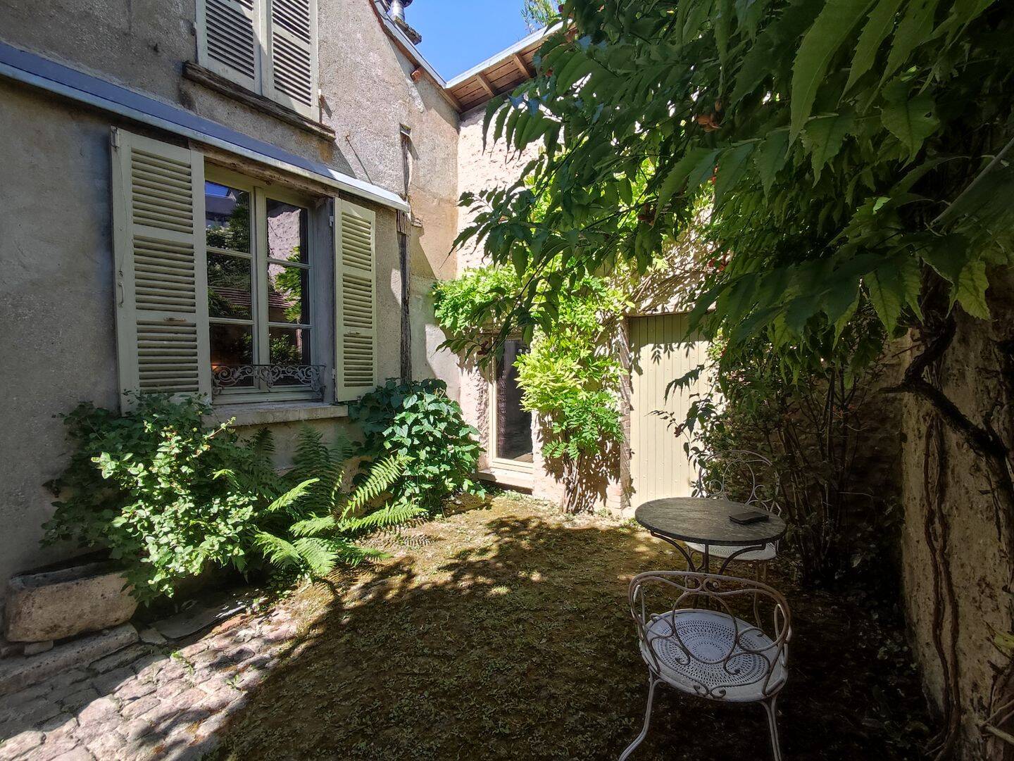 Maison 4 pièces 104 m² · à Épernon · 104 m² · 241 500 €