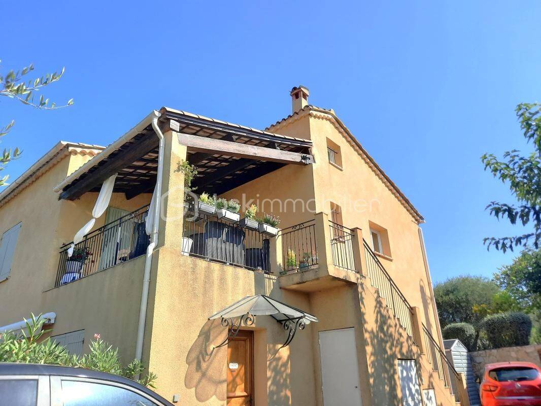 Appartement 5 pièces 80 m² · à Fréjus · 79,8 m² · 300 000 €