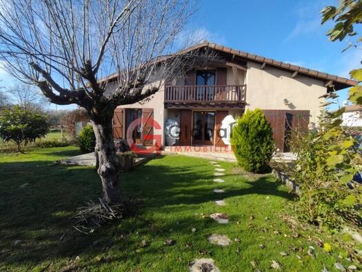 Maison à vendre 207 000 € 6 pièces 4 chambres 112 m² 610 m² de terrain Barcelonne-du-Gers 32720