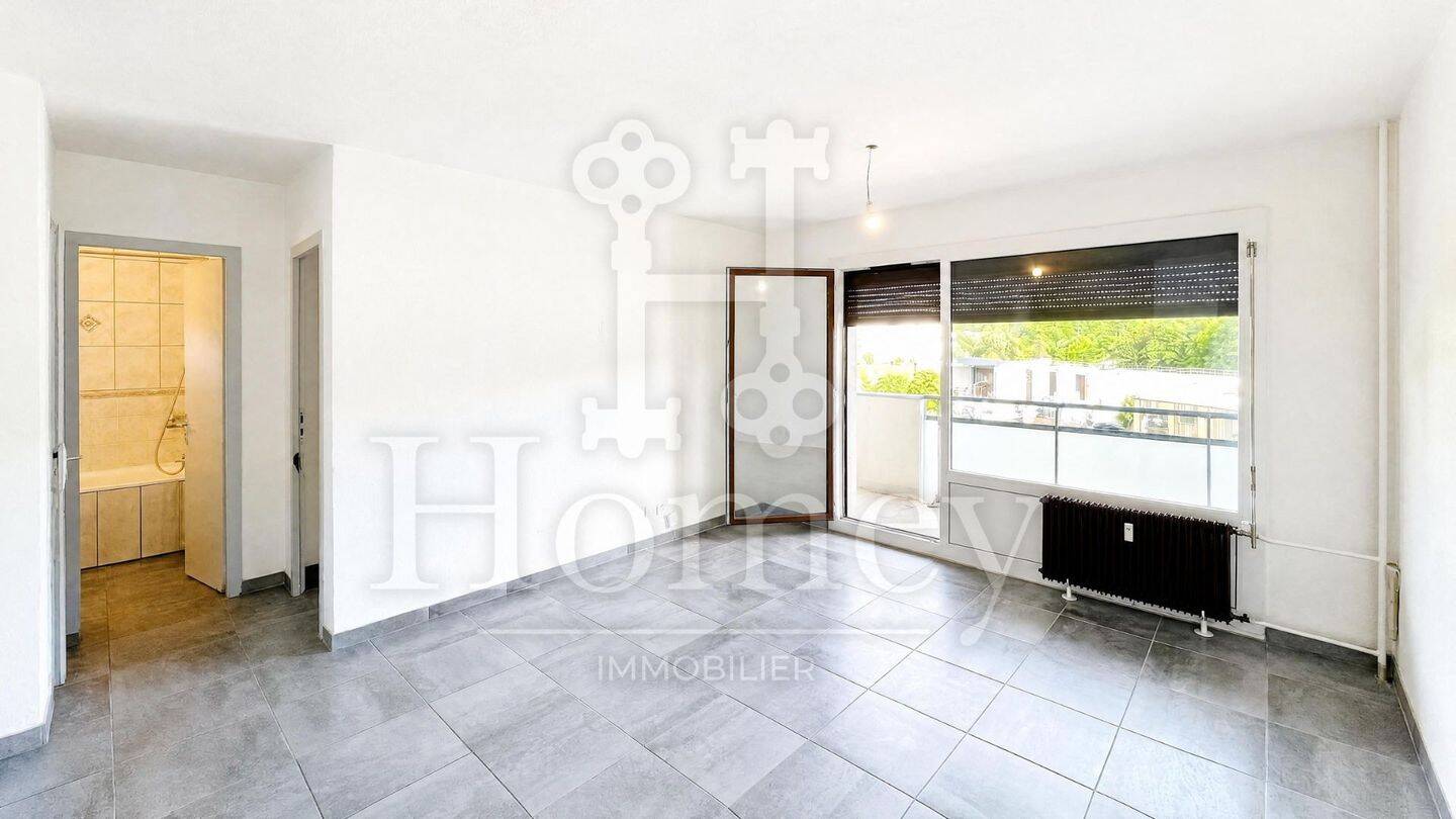 Appartement 1 pièce 34 m² · à Saint-Julien-en-Genevois · 33,5 m² · 900 €