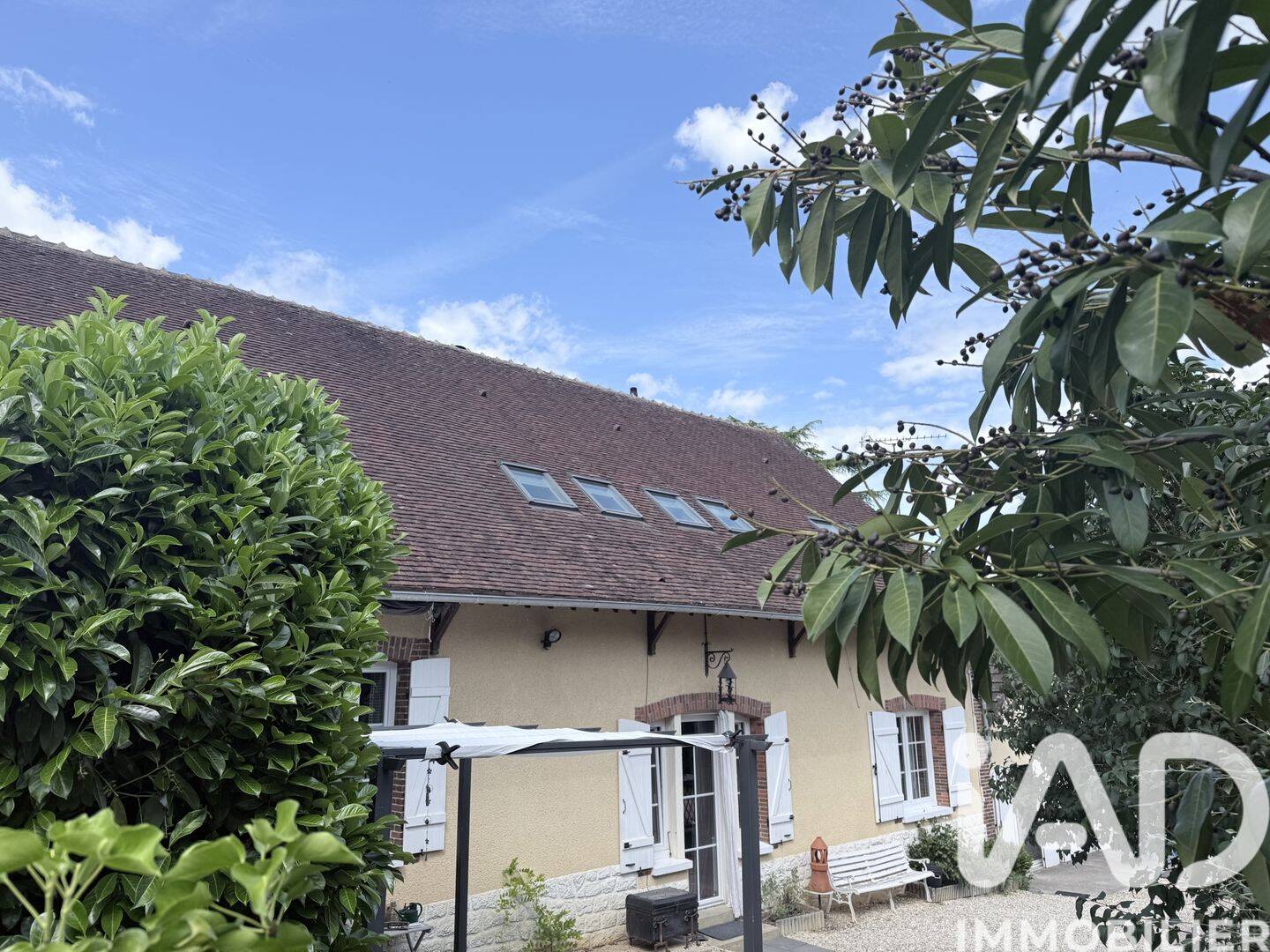 Maison 7 pièces 203 m² · à Montholon · 203 m² · 319 000 €