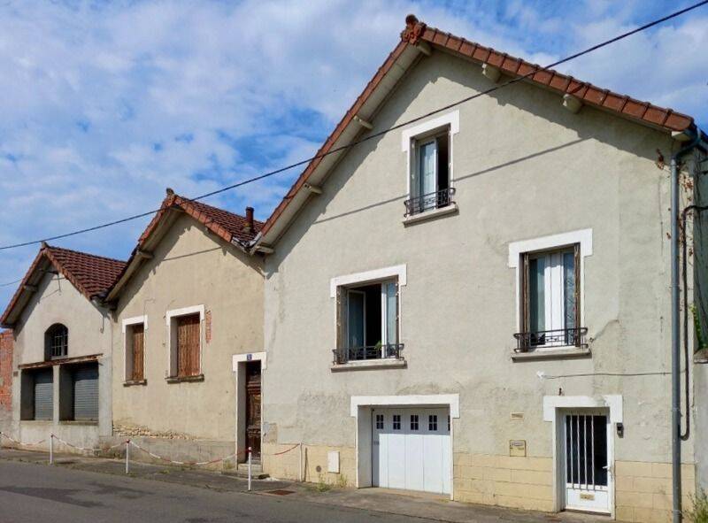 Maison 5 pièces 149 m² · à Sancoins · 149 m² · 65 000 €