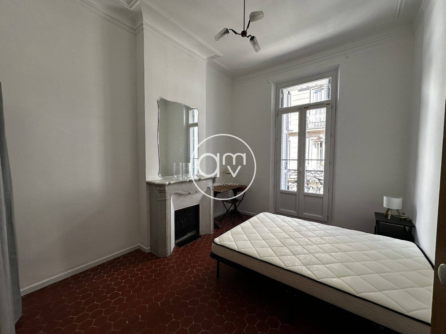 1 pièce 13 m² · à Toulon · 13,5 m² · 660 €/mois