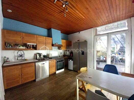 Maison de ville à vendre 300 000 € 6 pièces 5 chambres 150 m² Est Clermont-l'Hérault 34800