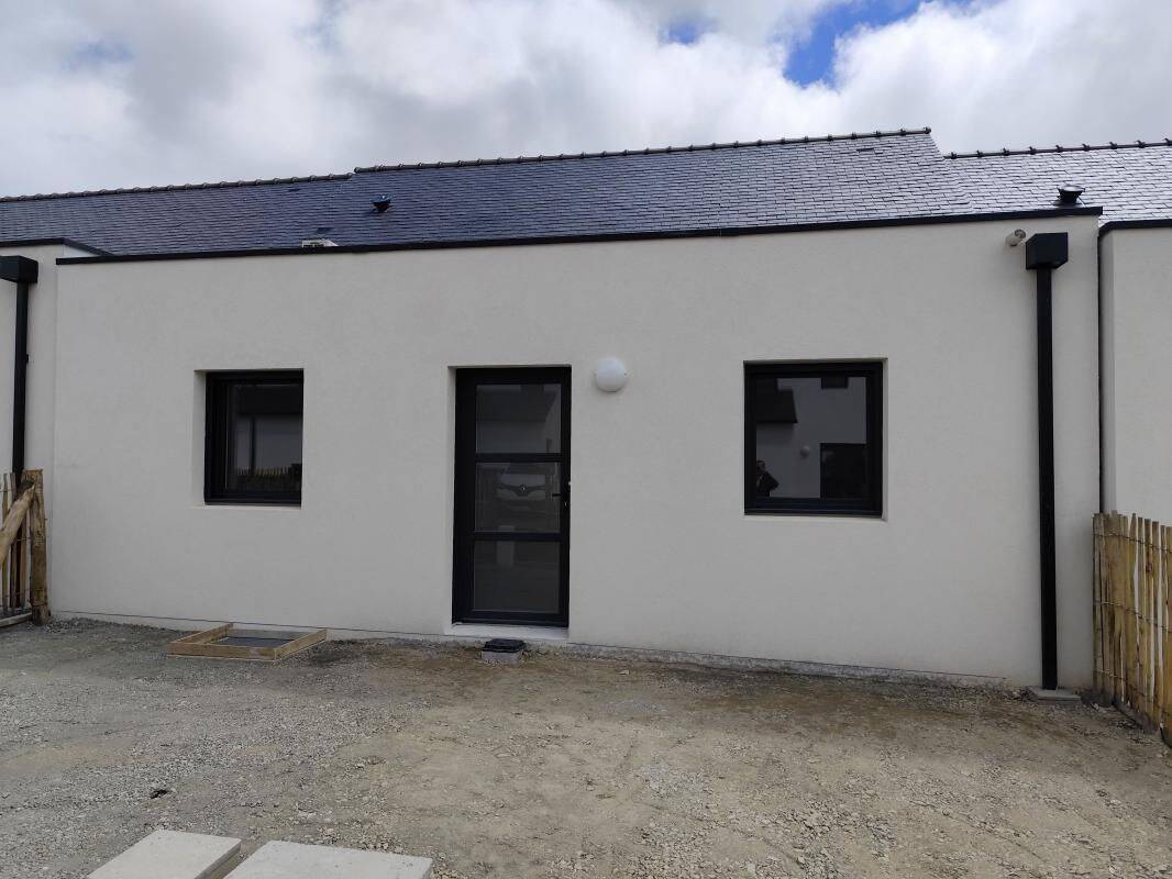 Maison 3 pièces 66 m² · à Milizac-Guipronvel · 66,1 m² · 950 €