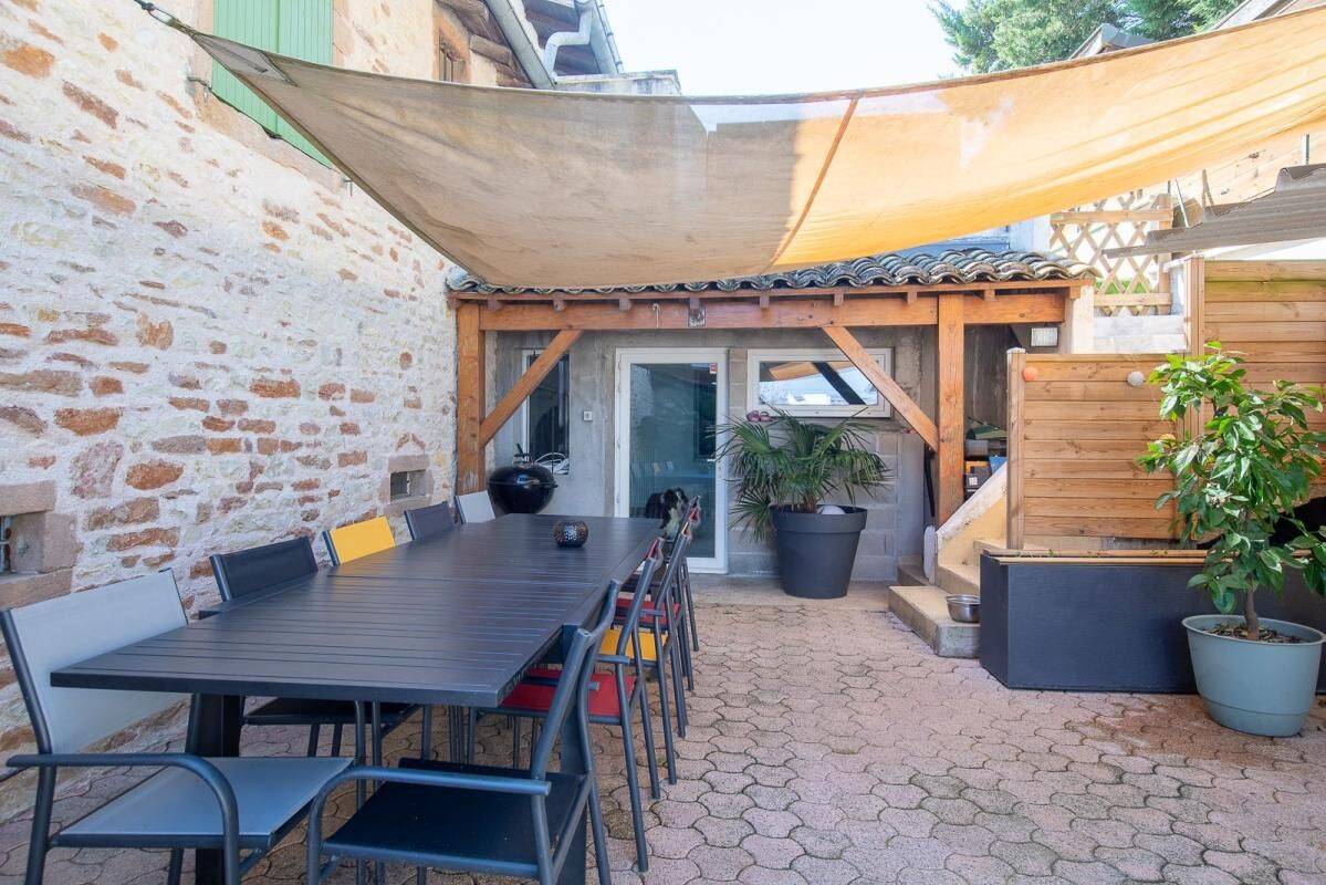 Maison 6 pièces 205 m² · à Hurigny · 205 m² · 358 000 €