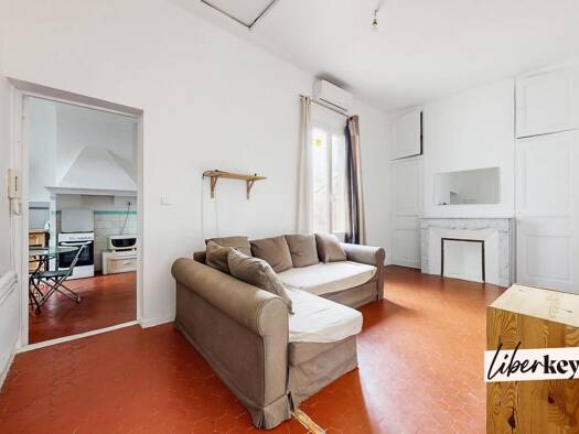 Appartement à vendre 146 000 € 2 pièces 1 chambre 50 m² Étage 1/1 Les Bressons Salon-de-Provence 13300