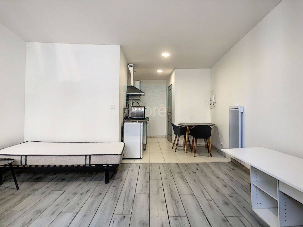Appartement 1 pièce 26 m² · à Pithiviers · 26 m² · 350 €
