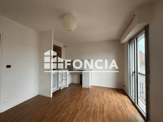 Appartement à louer 400 € 1 pièce 22,2 m² 3ème étage dès le 16/06/2026 Notre-Dame Cholet 49300