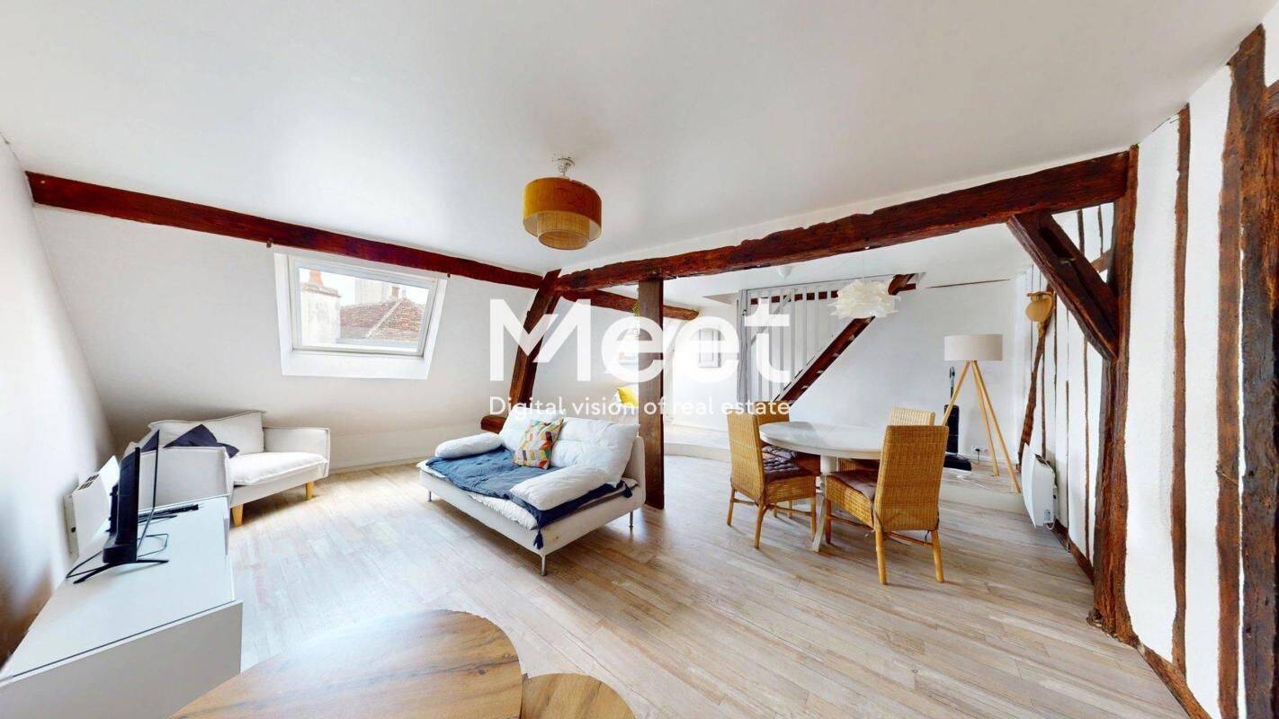 Appartement 4 pièces 74 m² · à Auxerre · 74 m² · 899 €