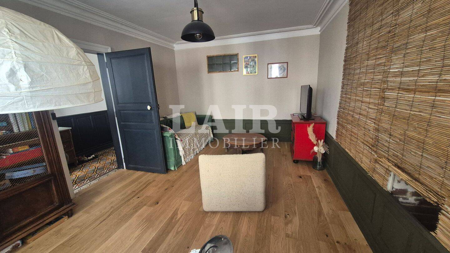 Maison 7 pièces 147 m² · à Sées · 146,8 m² · 850 €/mois