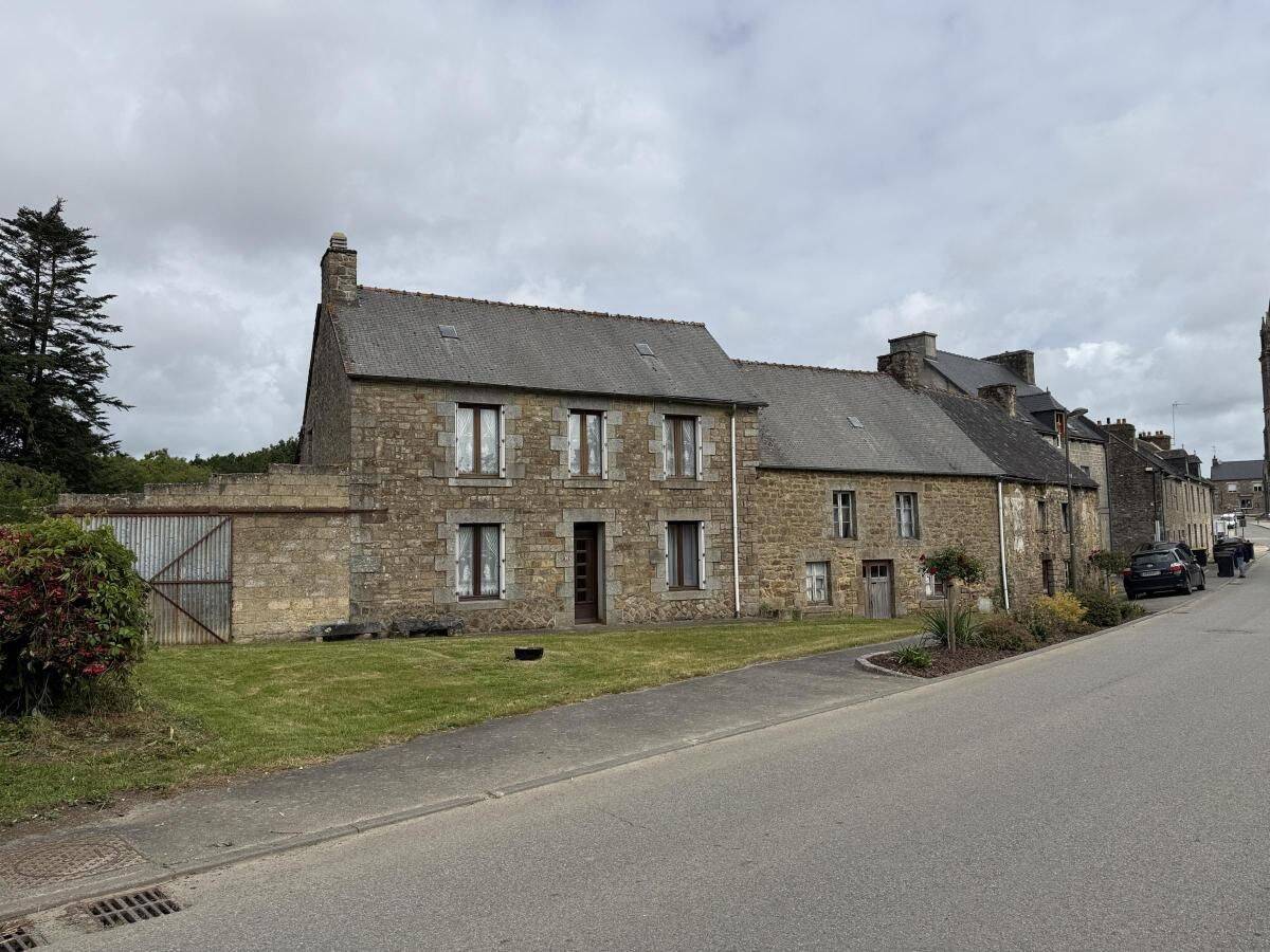 Maison 2 pièces 100 m² · à Laurenan · 100 m² · 74 500 €