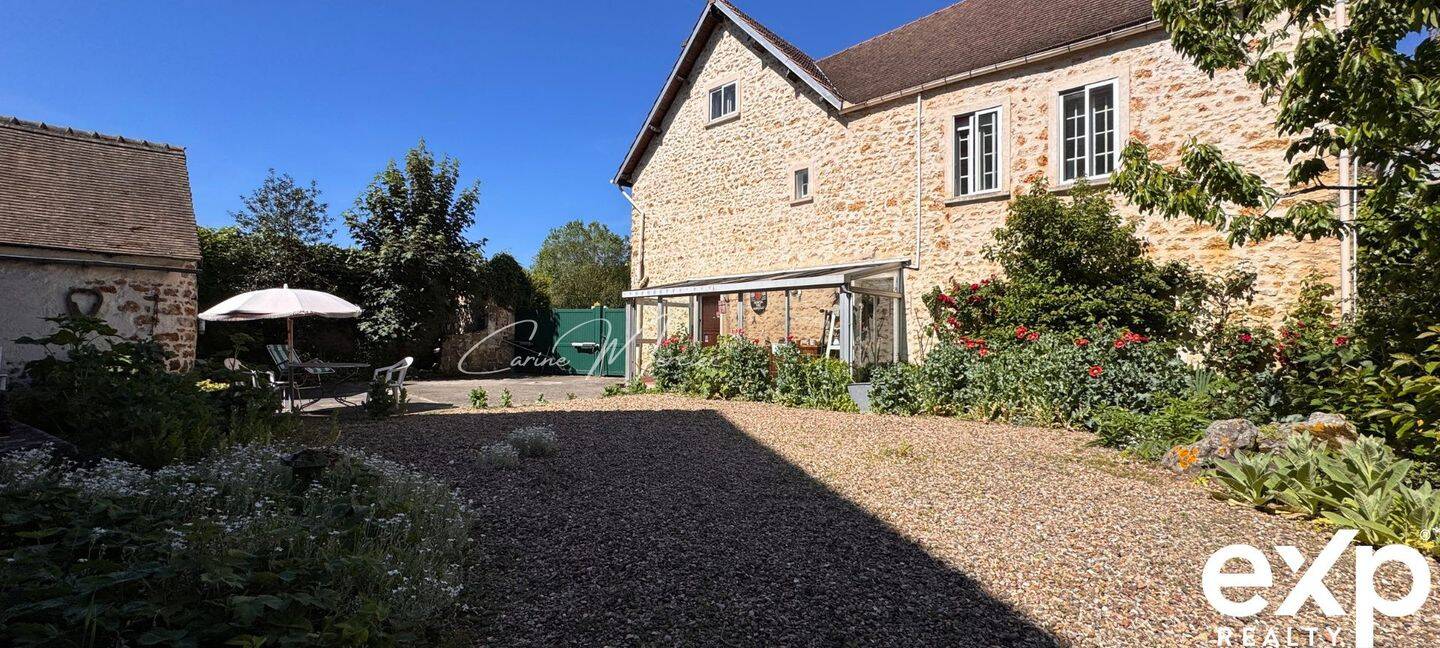 Maison 7 pièces 230 m² · à Jouars-Pontchartrain · 230 m² · 988 000 €
