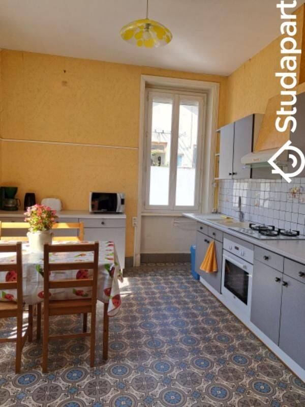 1 pièce 15 m² à Roanne