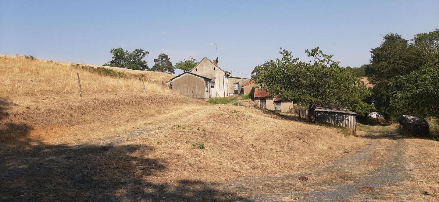 Maison 5 pièces 88 m² · à La Motte-Saint-Jean · 88 m² · 85 000 €