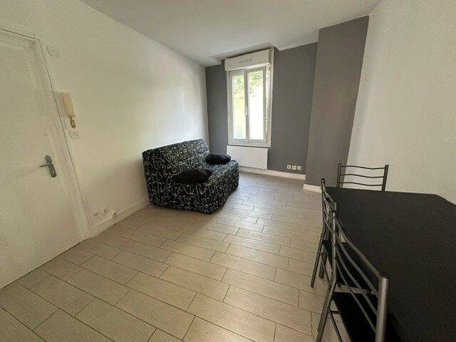 Appartement 1 pièce 20 m² · à Laval · 19,7 m² · 280 €