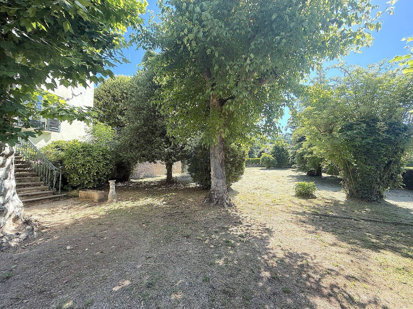Appartement 4 pièces 137 m² · à Neuville-sur-Saône · 137 m² · 450 000 €