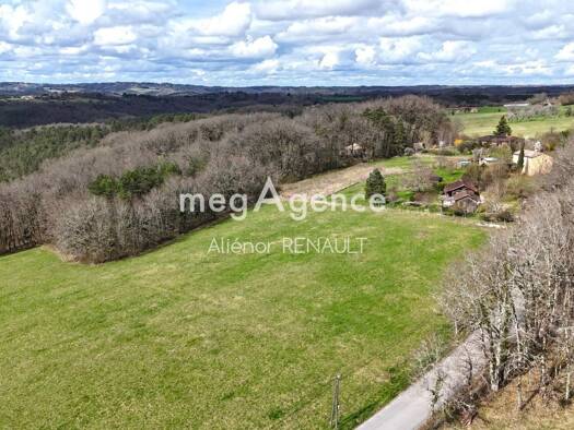 Terrain constructible à vendre 70 000 € 8 576 m² de terrain Plazac 24580