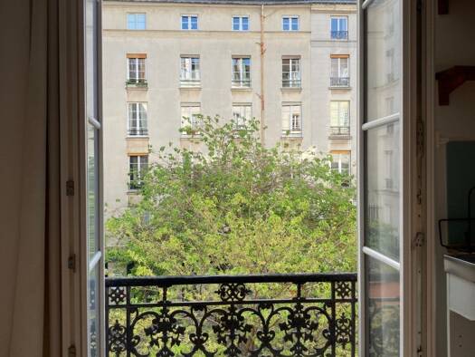 Appartement à vendre 194 000 € 1 pièce 12,7 m² 2ème étage Paris 4ème arrondissement 75004