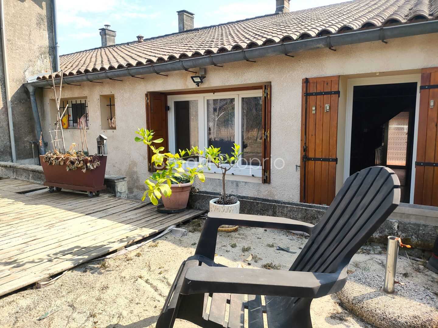 Maison 4 pièces 97 m² · à Saint-Mariens · 97 m² · 132 000 €