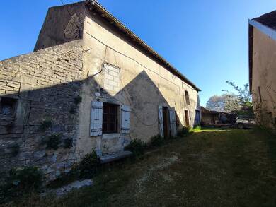 Maison à vendre 77 000 € 2 pièces 1 chambre 84 m² 80 m² de terrain Vriange 39700