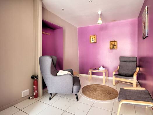 Boutique avec bail commercial 350 € 1 pièce 38 m² de surface de vente Chalamont 01320