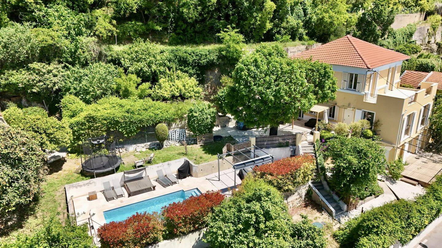 Maison 7 pièces 185 m² · à Nice · 184,7 m² · 1 080 000 €