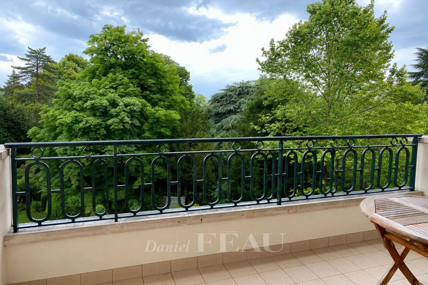 Appartement 4 pièces 80 m² · à Saint-Cloud · 80 m² · 2 560 €