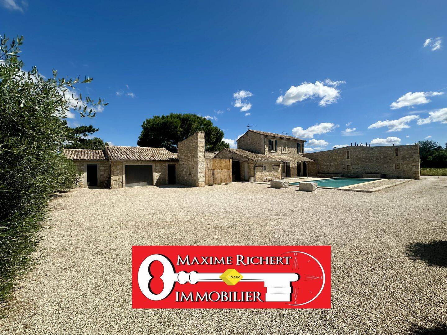 Maison 8 pièces 186 m² · à Saint-Martin-de-Crau · 186 m² · 728 000 €