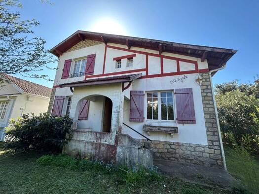 Maison de ville à vendre 185 500 € 5 pièces 3 chambres 129 m² 518 m² de terrain Saint Vincent Dax 40100