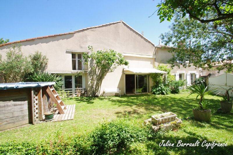 Maison 5 pièces 187 m² · à Maillé · 187 m² · 199 900 €
