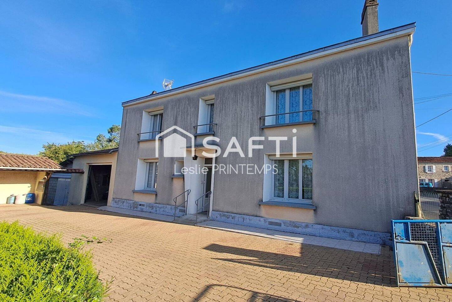 Maison 5 pièces 111 m² · à Coulonges-sur-l'Autize · 111 m² · 157 000 €