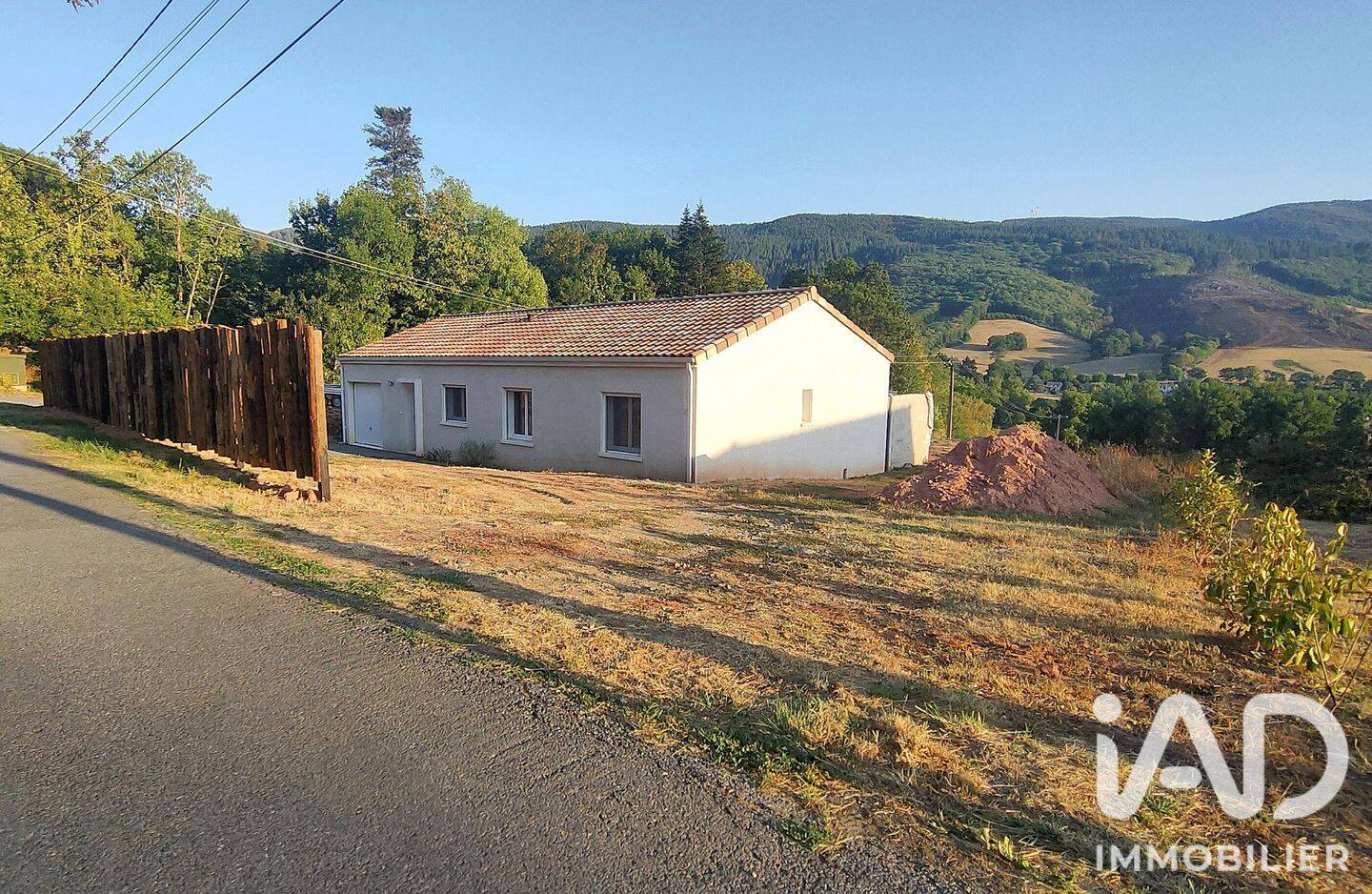 Maison 5 pièces 92 m² · à Rouairoux · 92 m² · 239 000 €