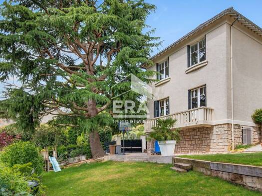 Maison à vendre 1 035 000 € 4 pièces 3 chambres 147 m² 550 m² de terrain Plateau Thery-Centre Ancien Vaucresson 92420