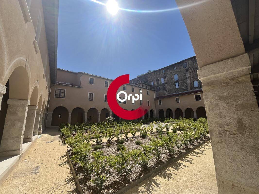 Appartement 3 pièces 69 m² · à Vienne · 68,9 m² · 930 €
