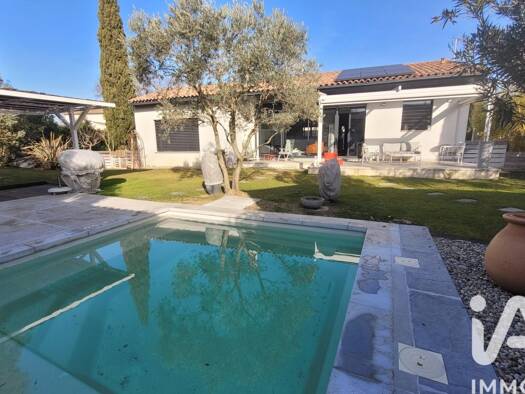 Maison de plain-pied à vendre 520 000 € 5 pièces 4 chambres 187 m² 926 m² de terrain Hôtel de Ville Morières-lès-Avignon 84310