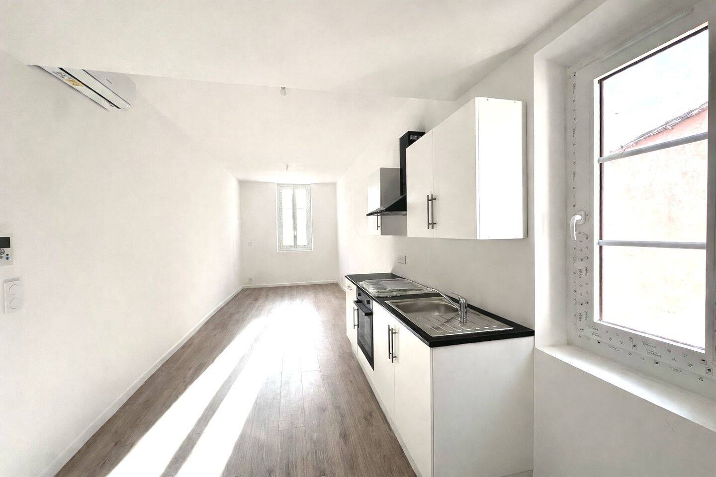 Appartement 1 pièce 25 m² · à Aubagne · 24,7 m² · 105 000 €