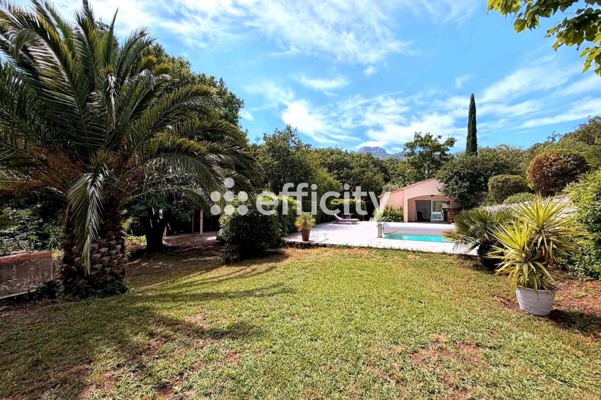 Maison 6 pièces 207 m² · à Aubagne · 207 m² · 995 000 €