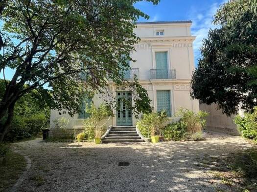 Maison de ville à vendre 850 000 € 11 pièces 10 chambres 367 m² 1 161 m² de terrain Centre-Brou Bourg-en-Bresse 01000