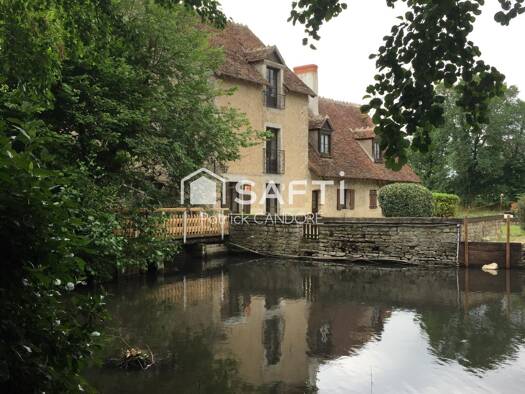 Local commercial à vendre 495 800 € 760 m² de surface de vente Bannegon 18210