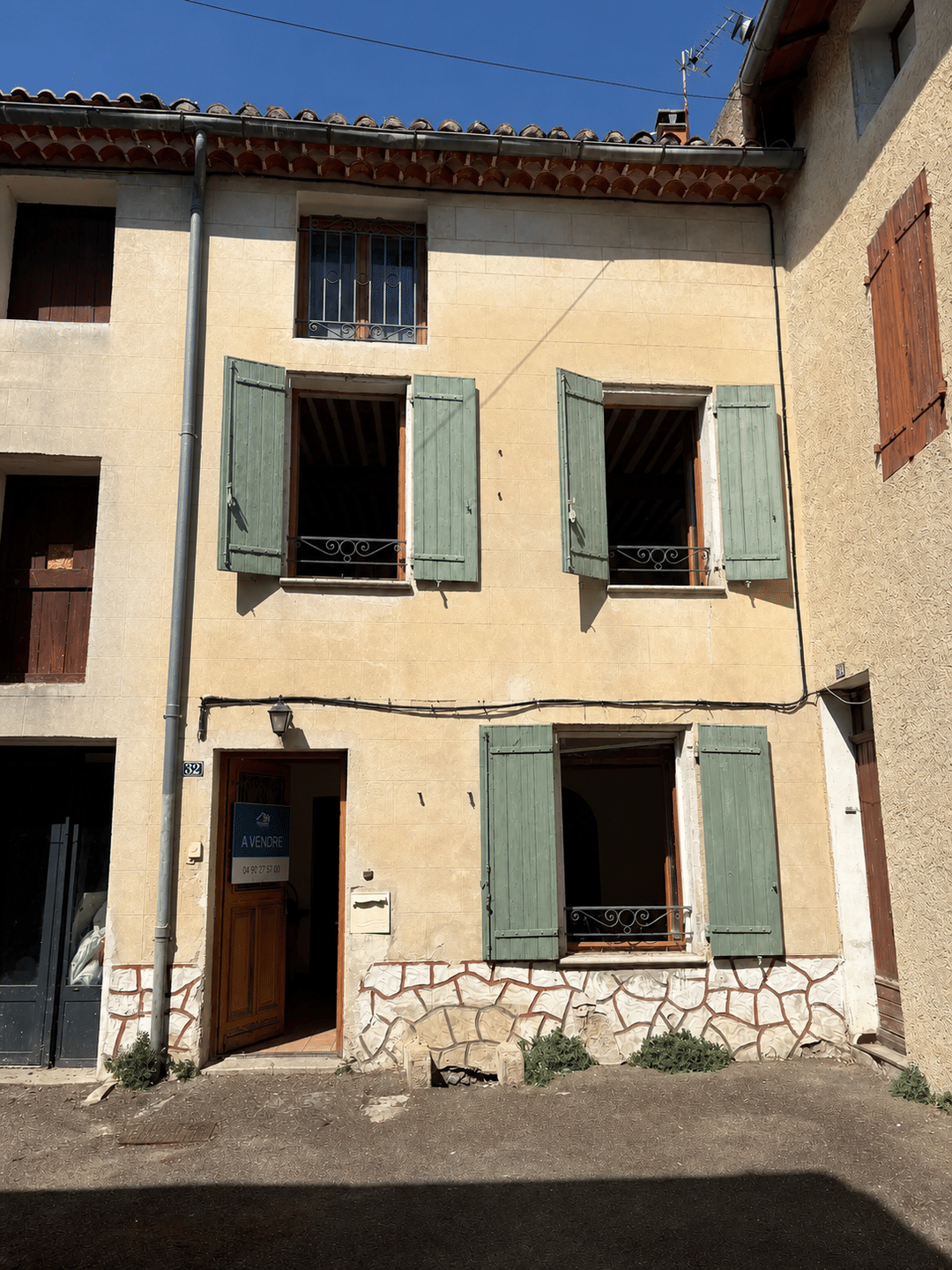 Maison 7 pièces 119 m² · à Monteux · 119 m² · 140 000 €