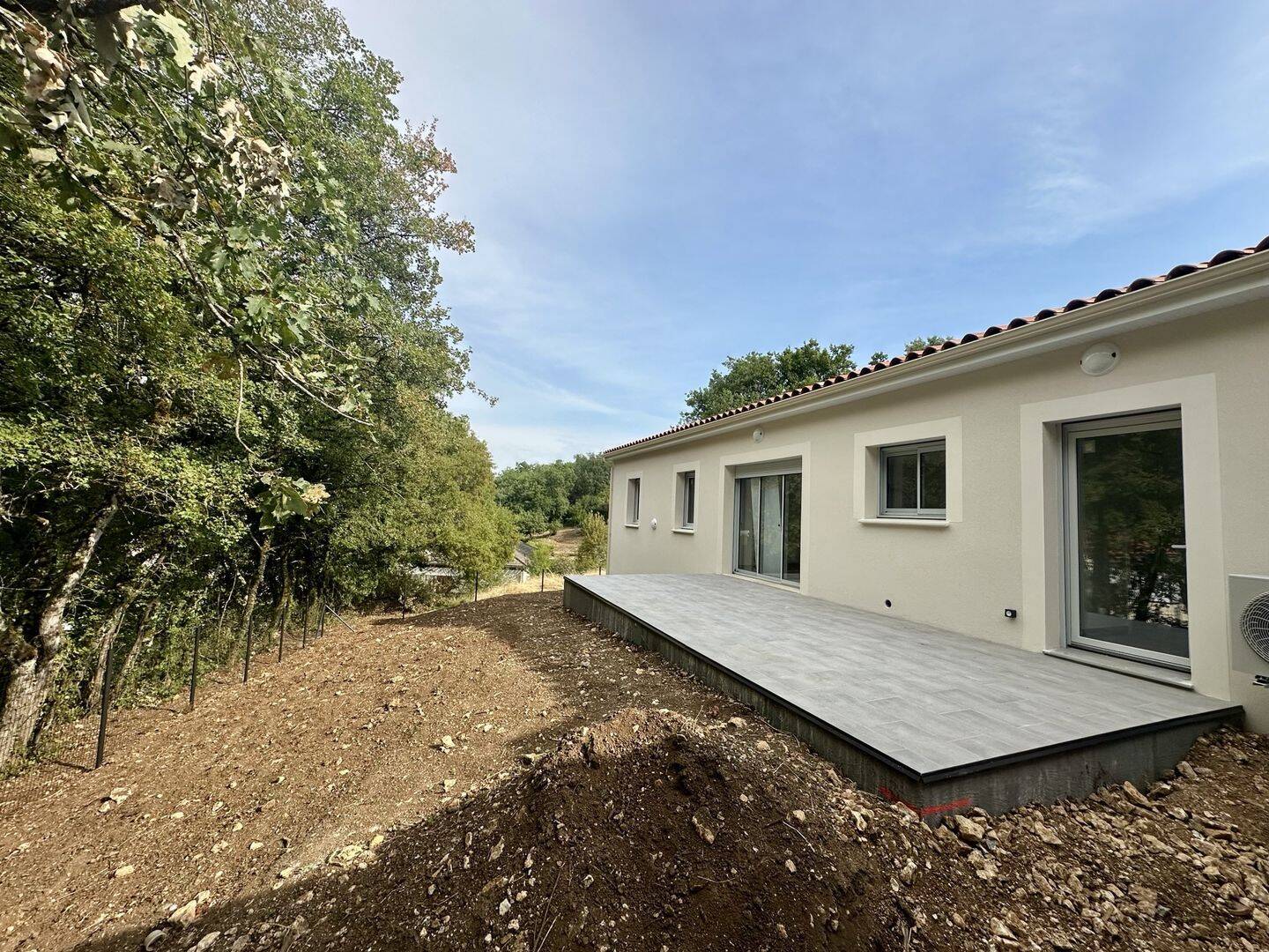 Maison 4 pièces 106 m² · à Saint-Benoît · 106,4 m² · 1 200 €